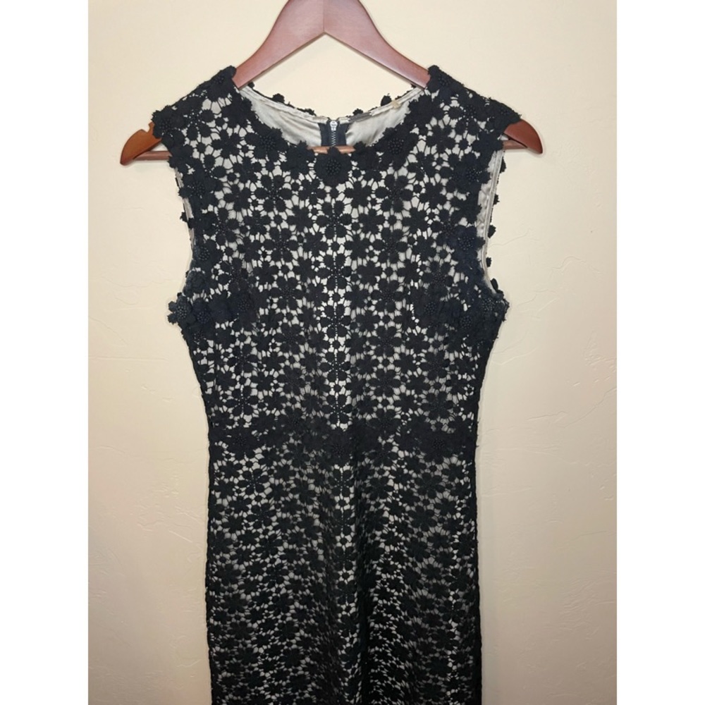 ELIE TAHARI BLACK SHIFT DRESS FLORAL EMBROIDERY SZ 4